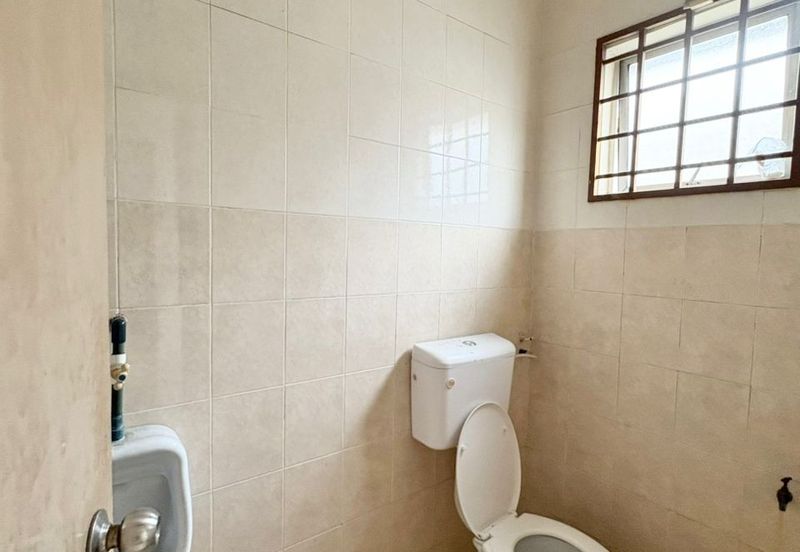 Bayu Tinggi Commercial Centre -Taipan