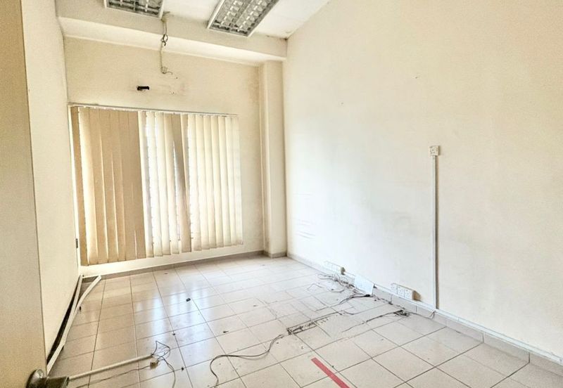 Bayu Tinggi Commercial Centre -Taipan