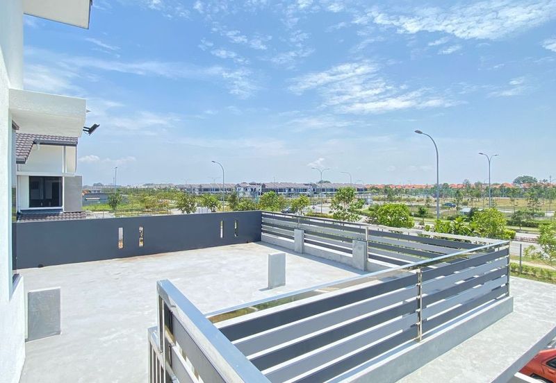 Lumira 2 by Sime Darby