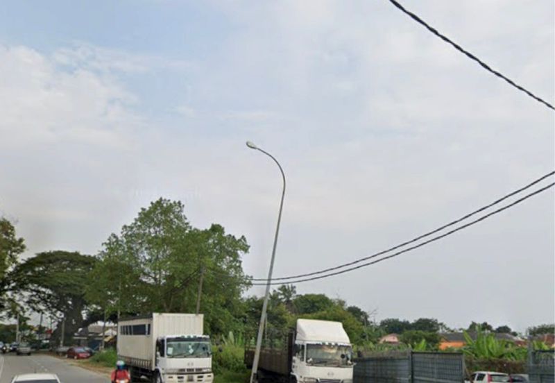 Jalan Batu Tiga Lama