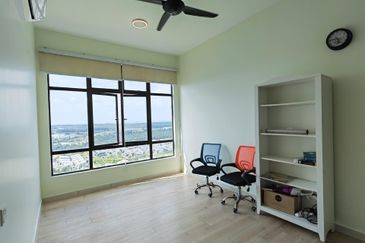 D'Summit Residences @ Kempas Utama