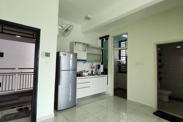 D'Summit Residences @ Kempas Utama