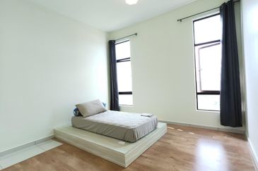 D'Summit Residences @ Kempas Utama