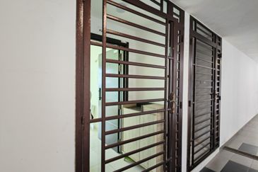 D'Summit Residences @ Kempas Utama