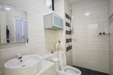 D'Summit Residences @ Kempas Utama