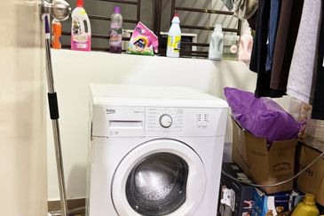 D'Summit Residences @ Kempas Utama