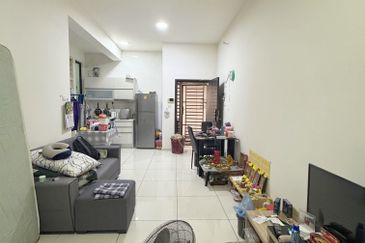 D'Summit Residences @ Kempas Utama