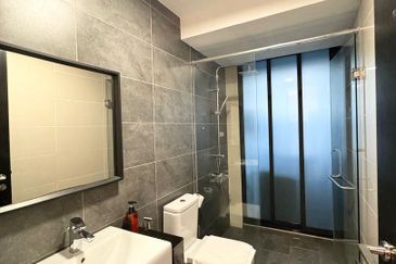 Almas Suites @ Puteri Harbour