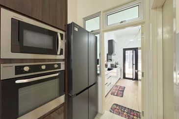 The Canal Garden South, Horizon Hills