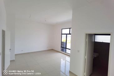 Persiaran Desa Tebrau