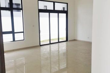 Persiaran Desa Tebrau