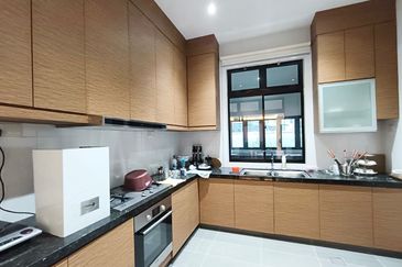 Jalan Persiaran Desa Tebrau