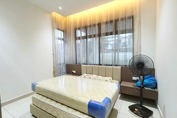 Jalan Persiaran Desa Tebrau