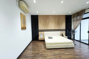 Jalan Persiaran Desa Tebrau