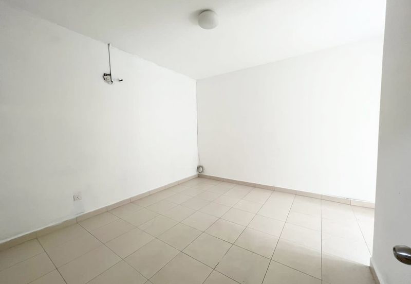 Maple Red, Adda Heights