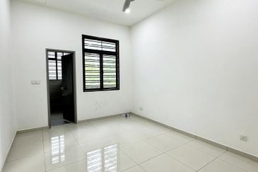 The Canal Garden North, Horizon Hills