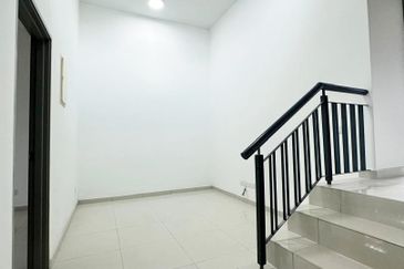 The Canal Garden North, Horizon Hills