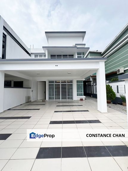 Taman Kempas Utama Double Storey Cluster House Renovated Unit Fully Furnished, Johor, Johor Bahru