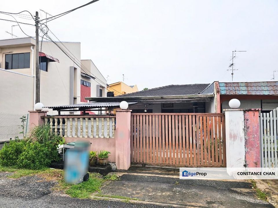Taman Sri Tiram Single Storey Terrace House END LOT For Sale, Ulu Tiram, Johor, Ulu Tiram