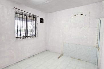 Flat Taman Ungku Tun Aminah