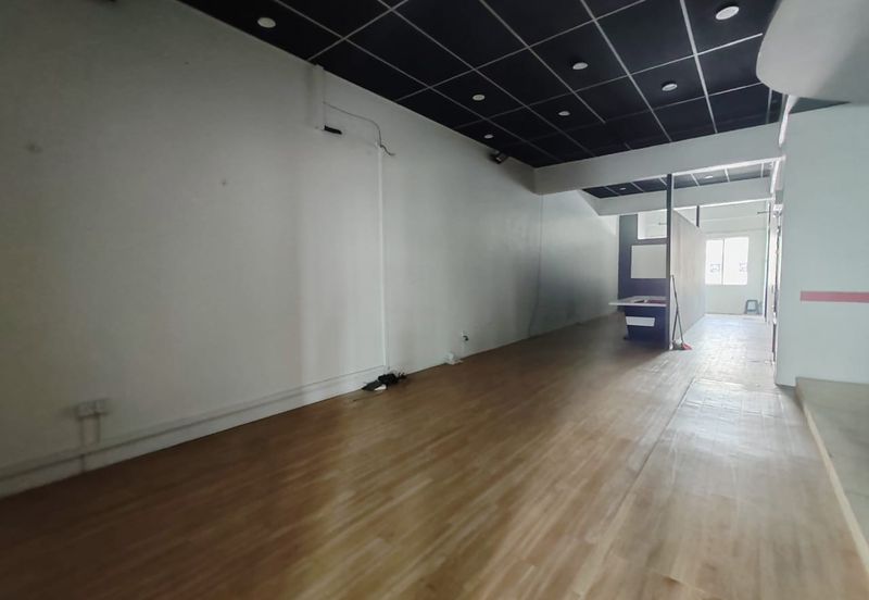 Pusat Perdagangan Danga Utama