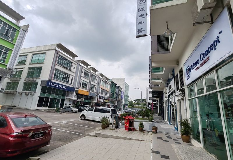 Pusat Perdagangan Danga Utama