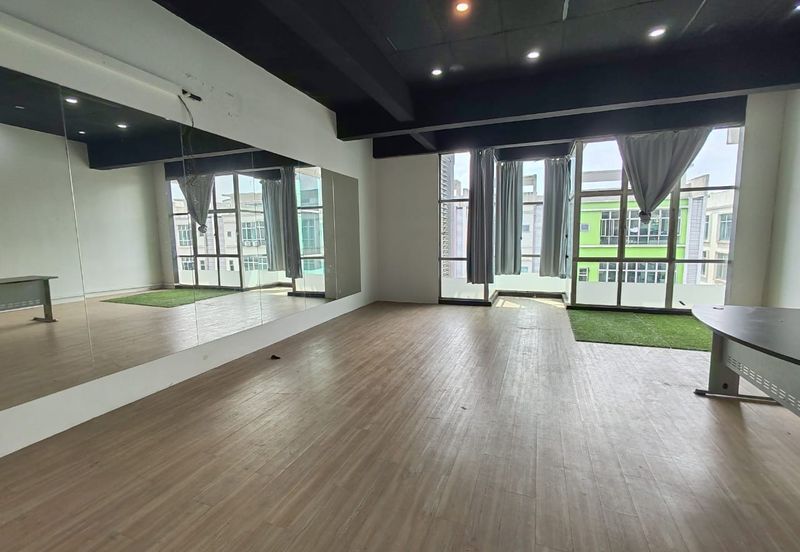 Pusat Perdagangan Danga Utama