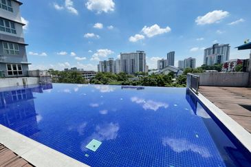 Seasons Luxury Apartments @ Amara Larkin