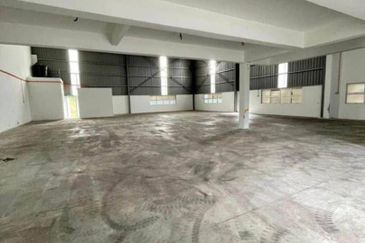 Apex Bizhub Desa Cemerlang