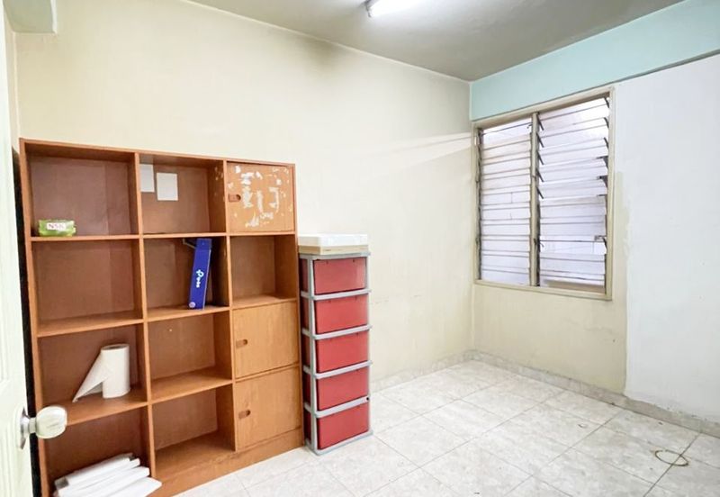 Sri Lanang Flat (Rumah Pangsa Sri Lanang)