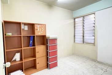 Sri Lanang Flat (Rumah Pangsa Sri Lanang)