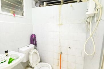 Sri Lanang Flat (Rumah Pangsa Sri Lanang)