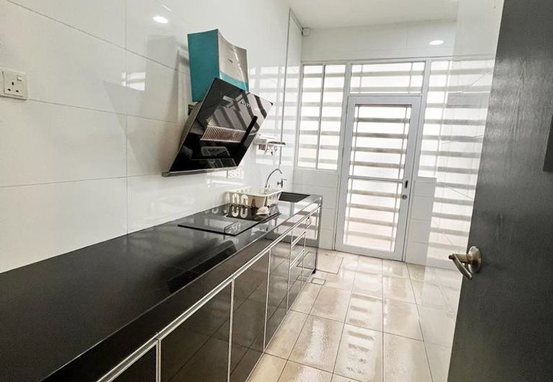 The Canal Garden South, Horizon Hills