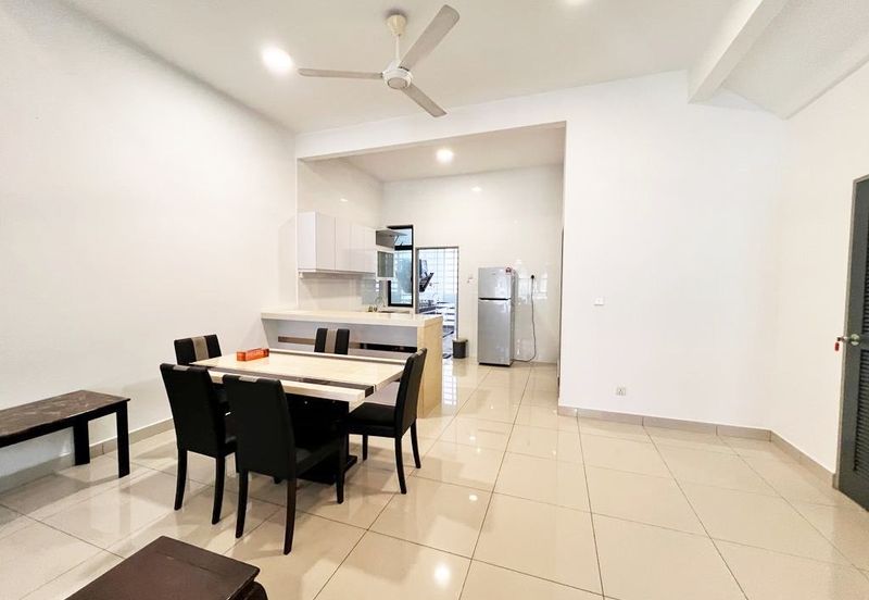 The Canal Garden South, Horizon Hills