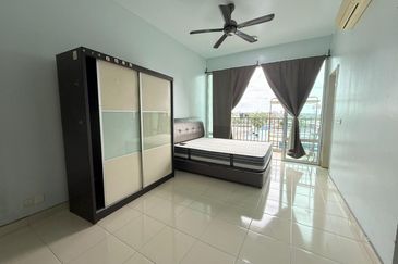 Dedaun Hijau (Greenfield Regency)