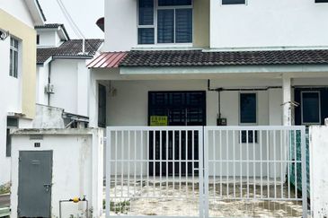 TAMAN PERNIAGAAN SETIA