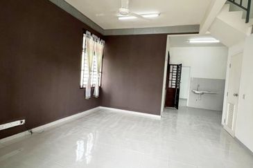 TAMAN PERNIAGAAN SETIA