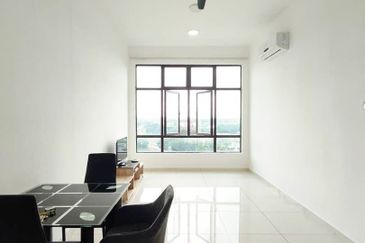 D'Summit Residences @ Kempas Utama