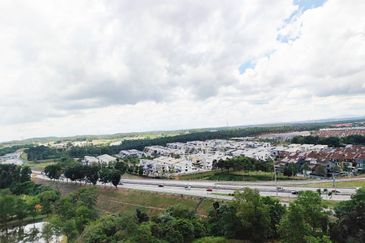 D'Summit Residences @ Kempas Utama