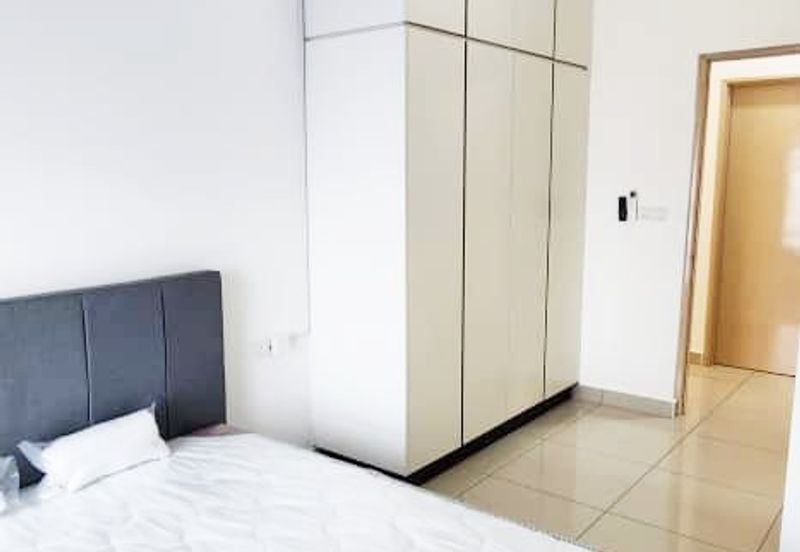 The Pinnacles (Pinnacle Tower)