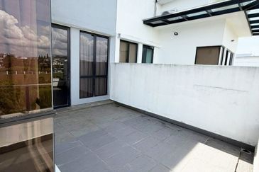 The Canal Garden South, Horizon Hills