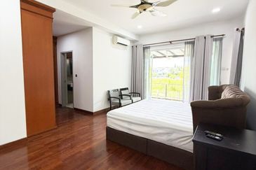 The Canal Garden South, Horizon Hills