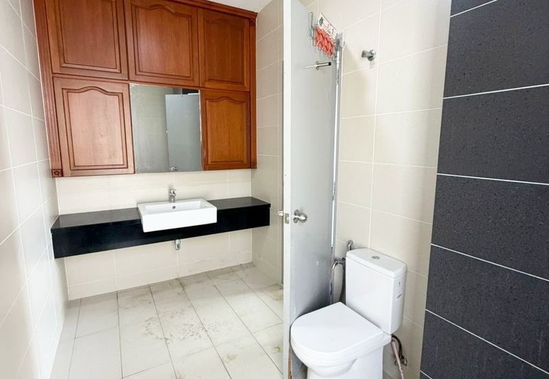 The Canal Garden South, Horizon Hills