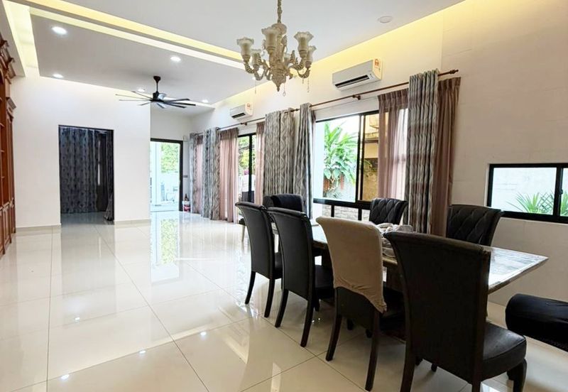 The Canal Garden South, Horizon Hills