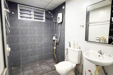 M'Tiara Apartment @ Larkin Idaman