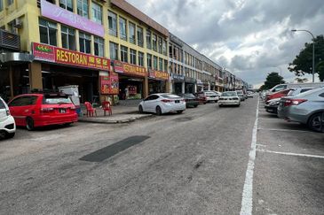 Taman Mount Austin Commercial