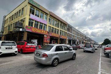 Taman Mount Austin Commercial