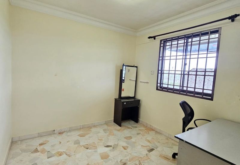 Flat Taman Ungku Tun Aminah