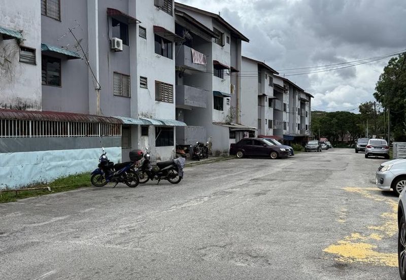 Flat Bandar Selesa Jaya