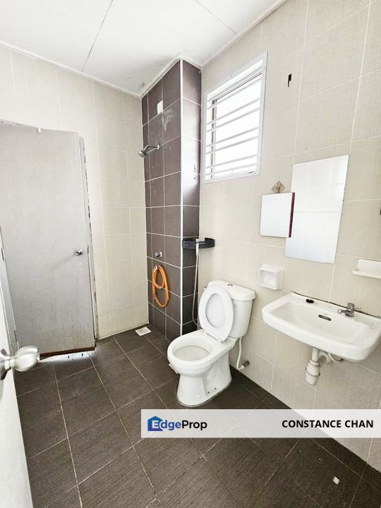Bandar Tiram Double Storey Terrace House 20x70 Original Condition @ Ulu Tiram, Johor, Ulu Tiram